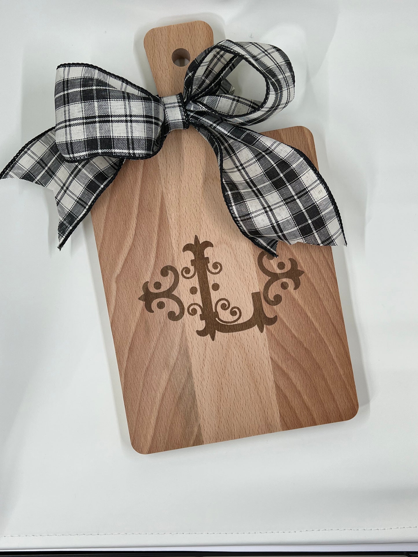 Custom Cutting & Charcuterie Boards
