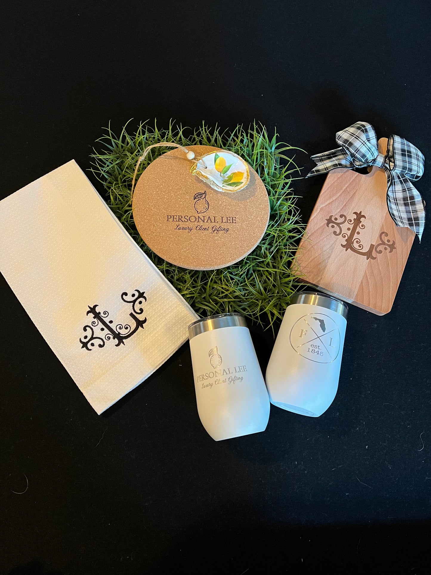 Custom Cutting & Charcuterie Boards